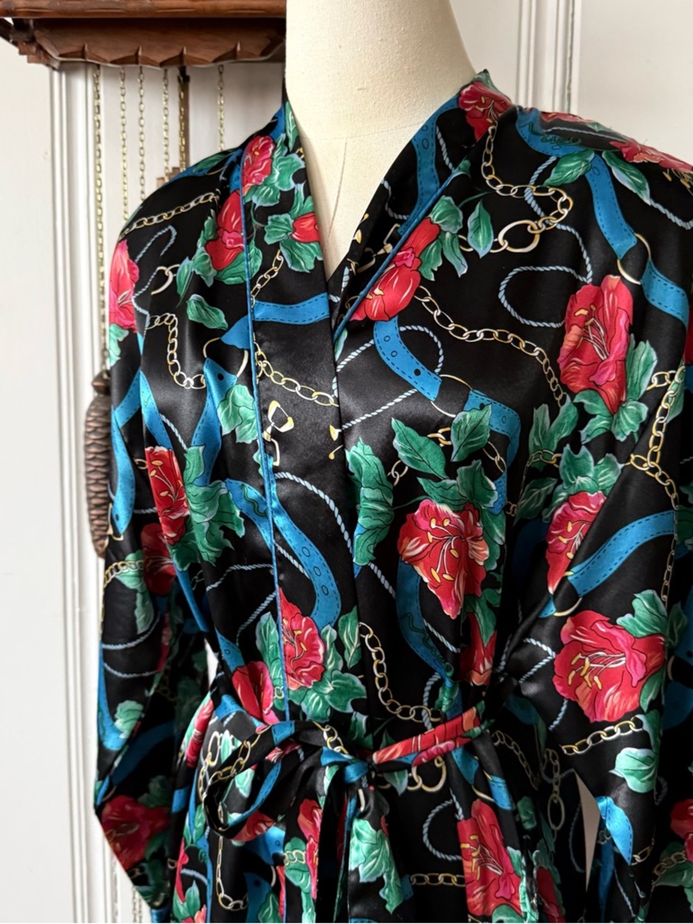 Vintage Horse-Bit and Floral Satin Black Multicolor Womens Robe - Picture 5 of 7